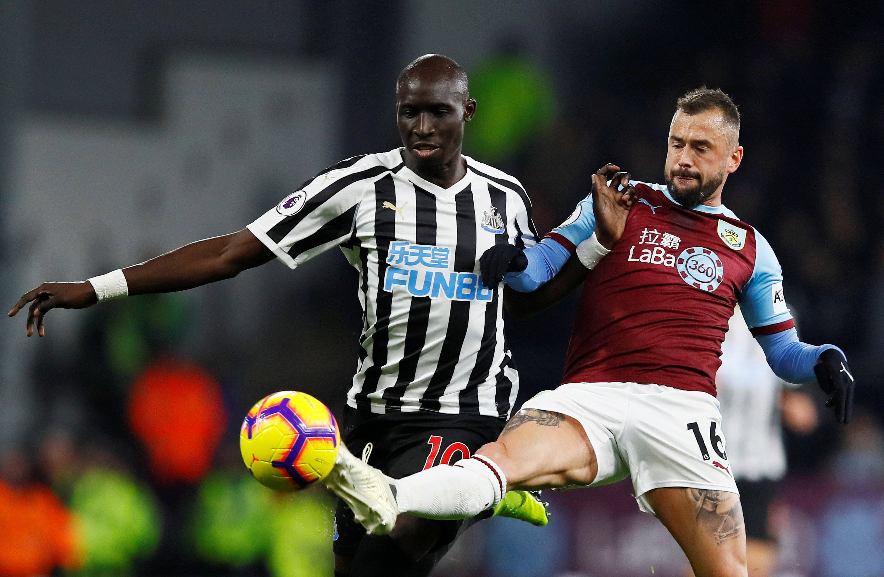 町田泽维亚主场逆袭蔚山HD，亚冠精英联赛东亚区排名上升