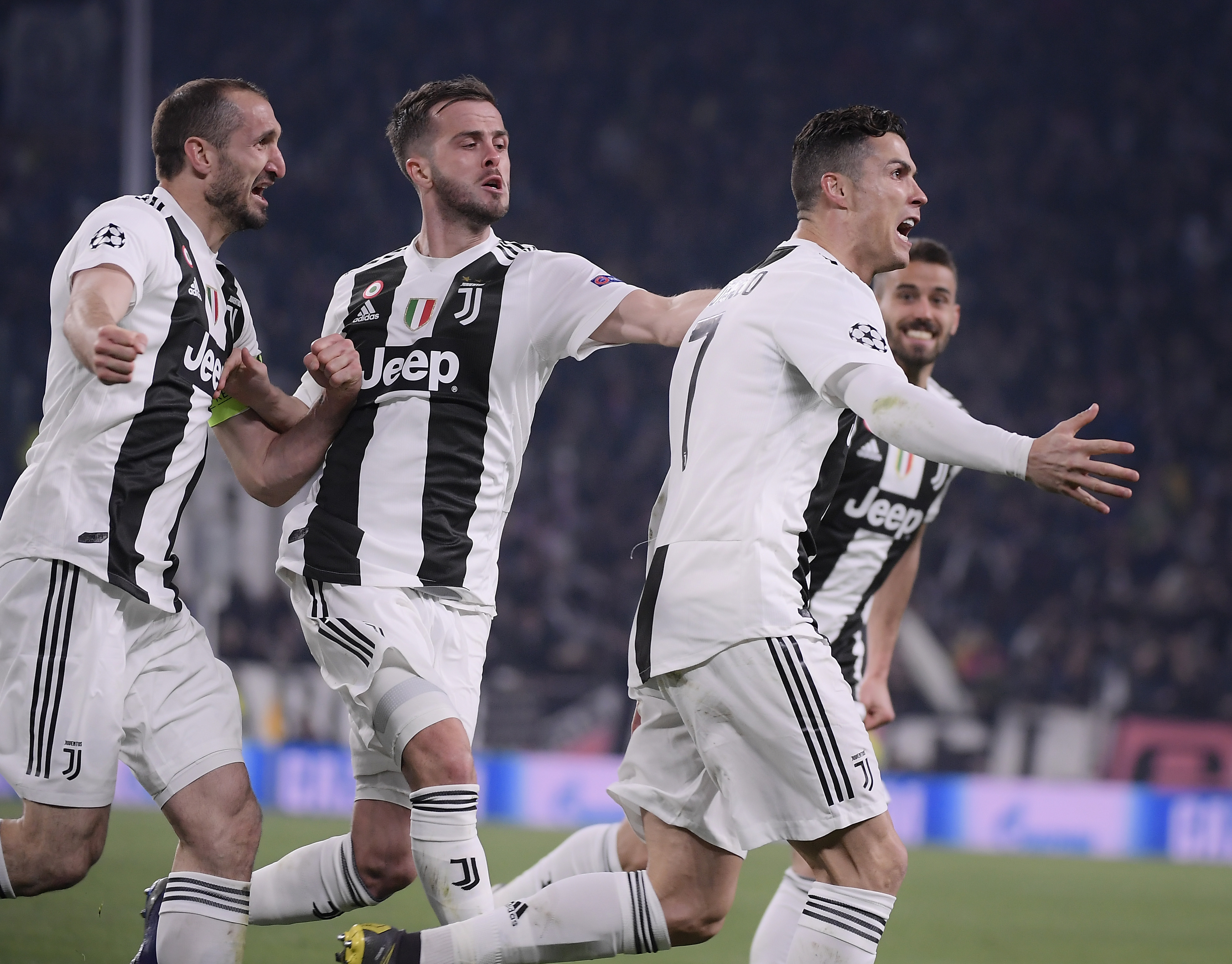 比UFC还精彩的野拳格斗赛！强烈建议从头看到最后